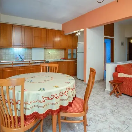 Retro 1 Bedroom Apartment, Vesta Philoxenia Διαμέρισμα *