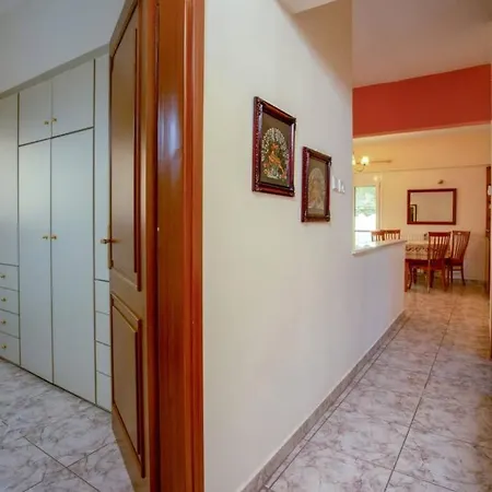 Retro 1 Bedroom Apartment, Vesta Philoxenia Διαμέρισμα *