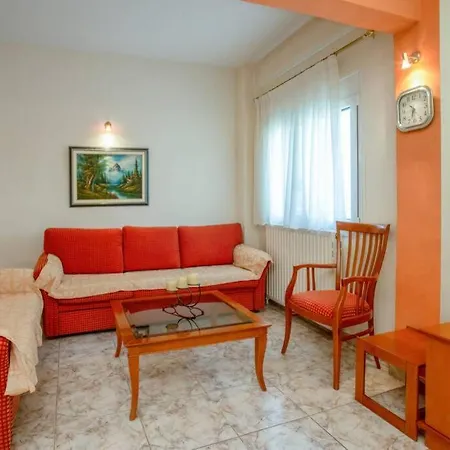 Retro 1 Bedroom Apartment, Vesta Philoxenia